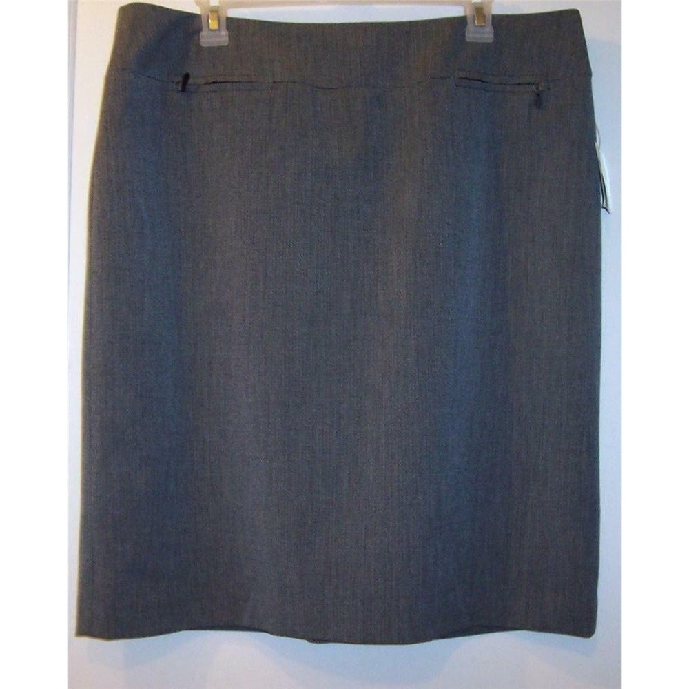 APOSTROPHE Sz 18 Black Cream‎ Poly Blend Business Skirt  Stretch NEW $34